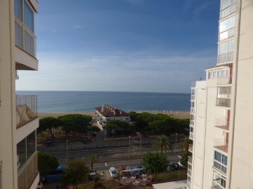 Apartment 4 Bedrooms in Malgrat de Mar