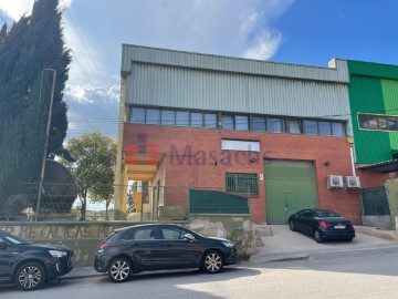 Industrial building / warehouse in Can Serrafossà - La Perla - Els Avets