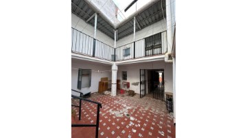 House 5 Bedrooms in Guadajoz