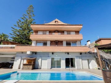 Casa o chalet 5 Habitaciones en Once de Septiembre - Sant Jordi