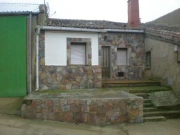 House 3 Bedrooms in Villardondiego