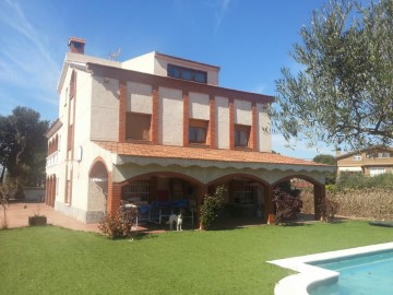 Casa o chalet 6 Habitaciones en El Serrat de Castellnou