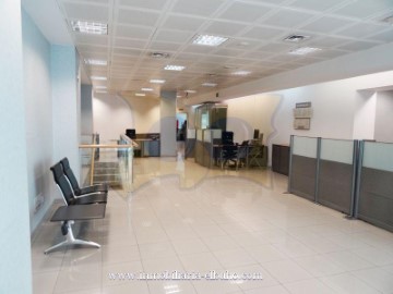 Commercial premises in San Bernardo - Carmelitas - Campus