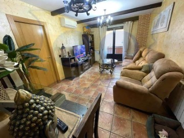 Apartment 3 Bedrooms in Carbajosa de la Sagrada