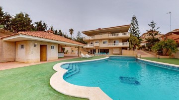 House 9 Bedrooms in Zona Galúa-Calnegre