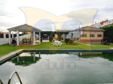 House 3 Bedrooms in Naharros del Río