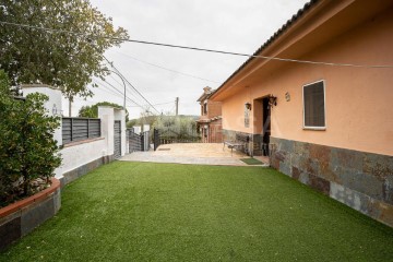 House 3 Bedrooms in Bigues