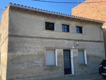 House 4 Bedrooms in El Poal