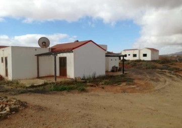 Casa o chalet 3 Habitaciones en La Ampuyenta