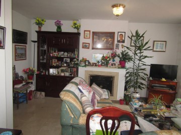 House 4 Bedrooms in Navahuerta y Las Tejoneras