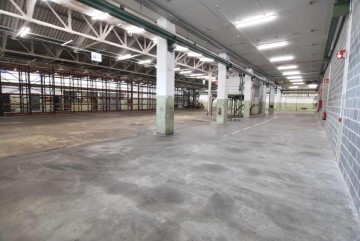Industrial building / warehouse in San Pedro