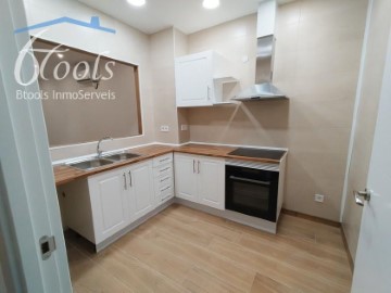 Apartment 3 Bedrooms in Nord - Sant Andreu