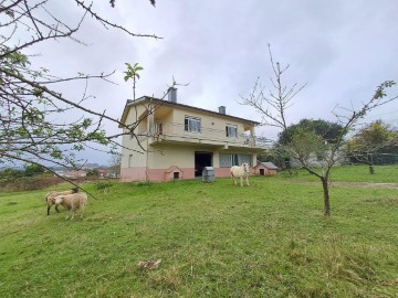 Casa o chalet 5 Habitaciones en Babió (Santa Marta)