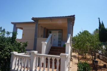 Casa o chalet 6 Habitaciones en La Bisbal del Penedès