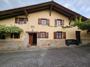 House 5 Bedrooms in Markina-Xemein