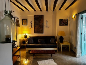 House 3 Bedrooms in Ribazo