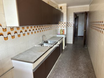 Apartment 4 Bedrooms in Balaguer