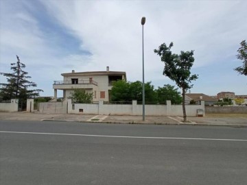 House 4 Bedrooms in Tàrrega