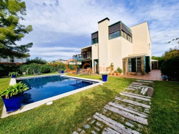 House 5 Bedrooms in Residencial