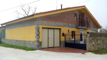 House 5 Bedrooms in Villasante