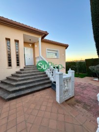 House 5 Bedrooms in Cisneros