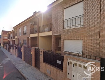 House 4 Bedrooms in Las Ventas de Retamosa