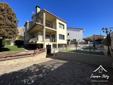 House 4 Bedrooms in Pujolet