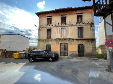 House 13 Bedrooms in Madrigal de la Vera