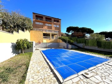 House 4 Bedrooms in Sant Joan-Vilarromà