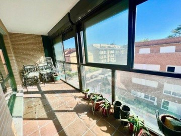 Apartment 4 Bedrooms in Sarriguren