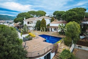 House 7 Bedrooms in Canet de Mar