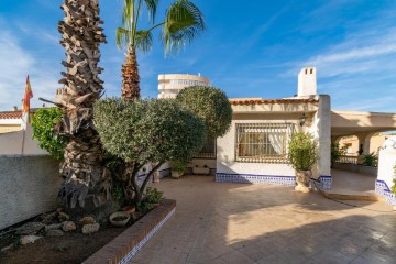 House 3 Bedrooms in Playa del Galán