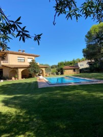 House 4 Bedrooms in La Bisbal d'Empordà