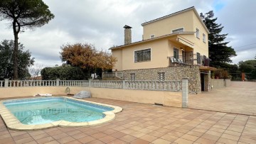 Casa o chalet 4 Habitaciones en Montbarbat