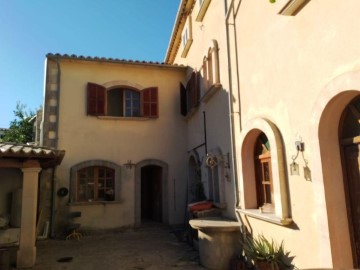 House 3 Bedrooms in Puigpunyent