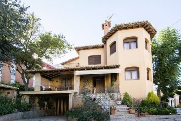 Maison 6 Chambres à Canals