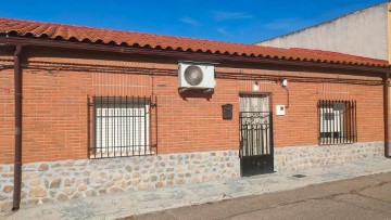 House 3 Bedrooms in Cebolla