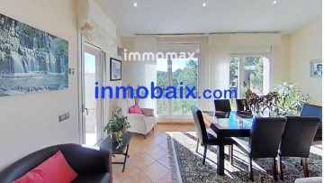 House 4 Bedrooms in Begues
