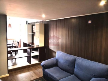 Apartment 3 Bedrooms in Calvarrasa de Arriba