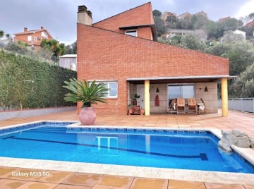 Casa o chalet 5 Habitaciones en Sant Fost de Campsentelles