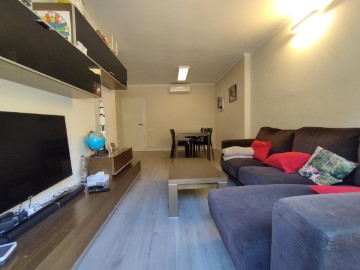 Apartment 3 Bedrooms in Sant Climent de Llobregat