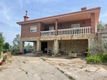 House 5 Bedrooms in Raval del Sellares