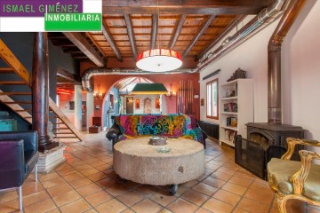 House 5 Bedrooms in San Miguel - El Paraíso