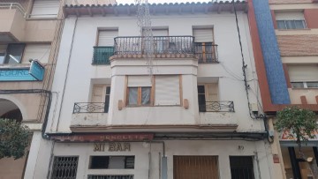 Edificio en Monzón