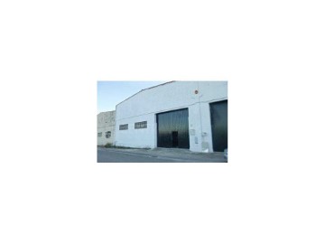 Industrial building / warehouse in Perafort