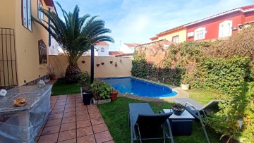 House 4 Bedrooms in Las Fuentecillas