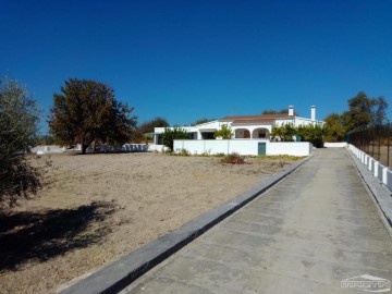 House 5 Bedrooms in Dehesa del Cañaveral