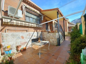 House 5 Bedrooms in Valdemoro Centro