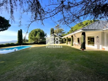 House 5 Bedrooms in Supermaresme