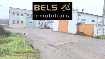 Bâtiment industriel / entrepôt à Cubillos del Sil